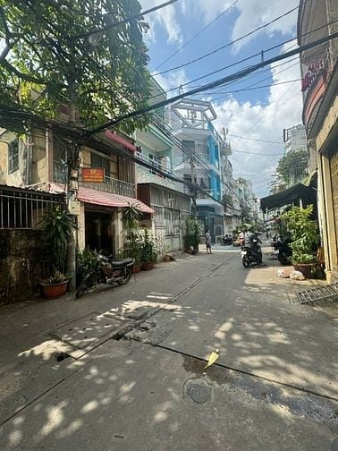 Chính chủ bán gấp nhà hẻm xe tải , Ông Ích Khiêm P14 Quận 11