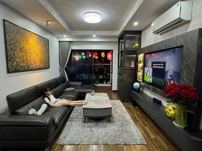 (Căn hoa hậu).Chủ nhà định cư nước ngoài cần bán lại 3 ngủ Goldmark 