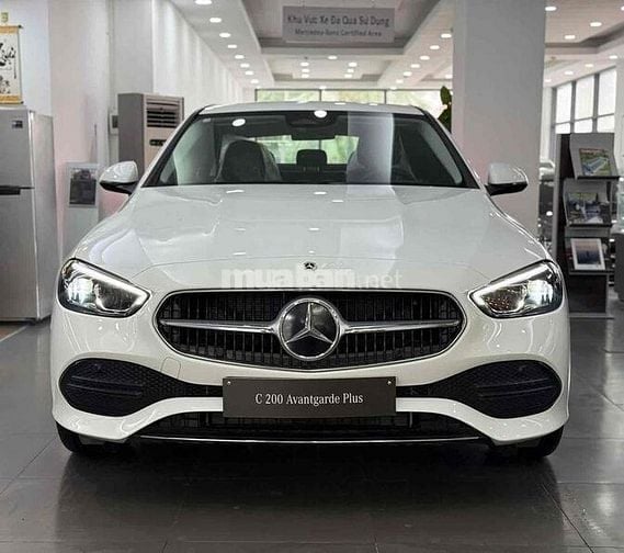 Mercedes Benz GLC Class 2023