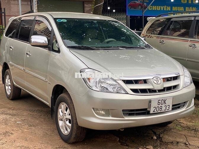 Toyota Innova 2006 G - 120000 km