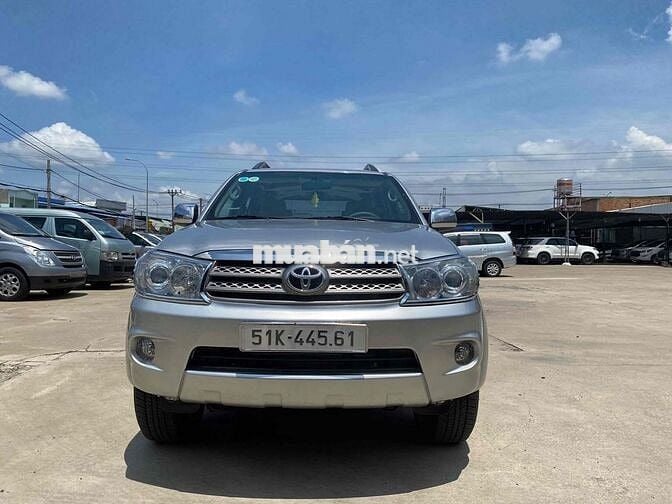 Toyota Fortuner 2009 2.7V AT
