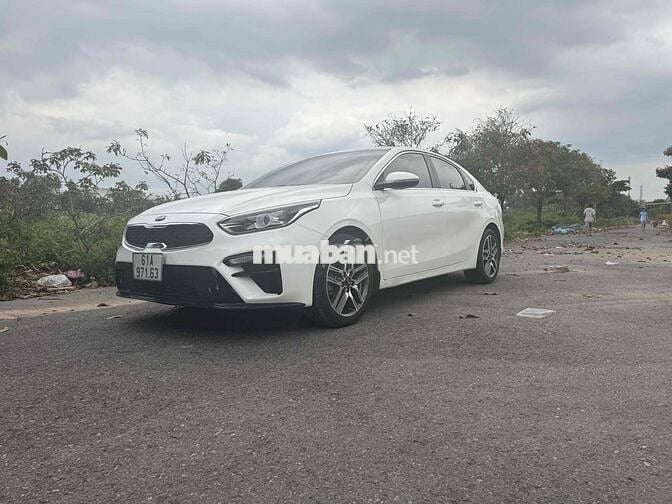 Kia Cerato 2021 2.0 AT PREMIUM - 66000 km