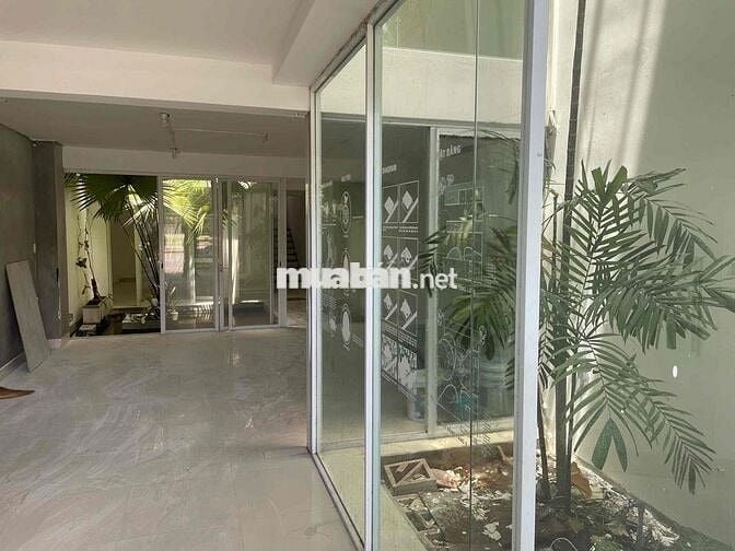 Cho thuê Nhà đẹp 3.5 Tầng Mặt Tiền Xuân Thuỷ , Hải Châu