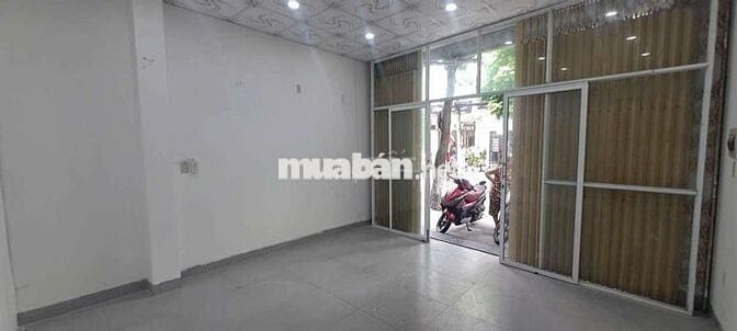 Cho thuê 3 tầng mặt tiền Nguyễn Hoàng. Hải Châu