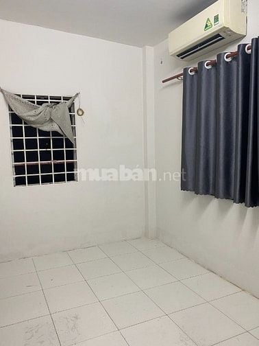 Share phòng trọ trong nhà nguyên căn, cách đường CMT8 chừng 50m