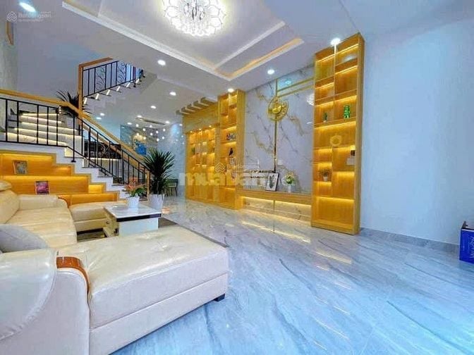 Xoay vòng vốn chủ cần bán căn nhà 49m2 nằm ngay Trương Đăng Quế.