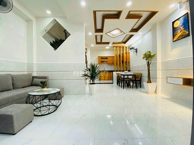 Trả nợ bán nhà 58m2/ 1TY1 đường Lê Quốc Hưng Quận 4, ngay chợ , SHR 