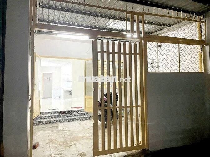 Nhà Mới 4x13m Gần Siêu Thị CooMart Trung Chánh Giá 5.5tr/th