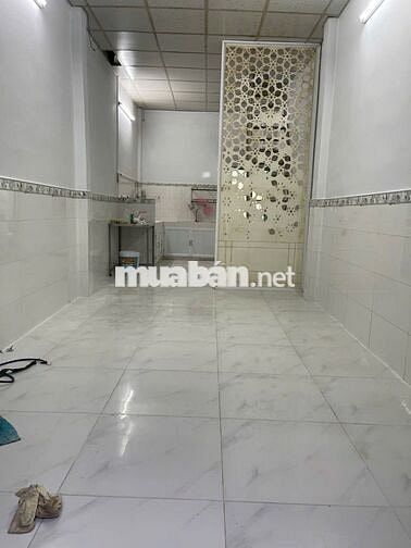 Nhà mới sửa,sạch sẽ, 3.5m x 10m,1 lầu, 1PN (có máy lạnh),hẻm Bình Tiên