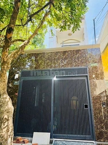 Bán nhà rẻ đẹp đúc 3 lầu sau mặt tiền (4,3x18) 306/4 Thống Nhất Gò Vấp