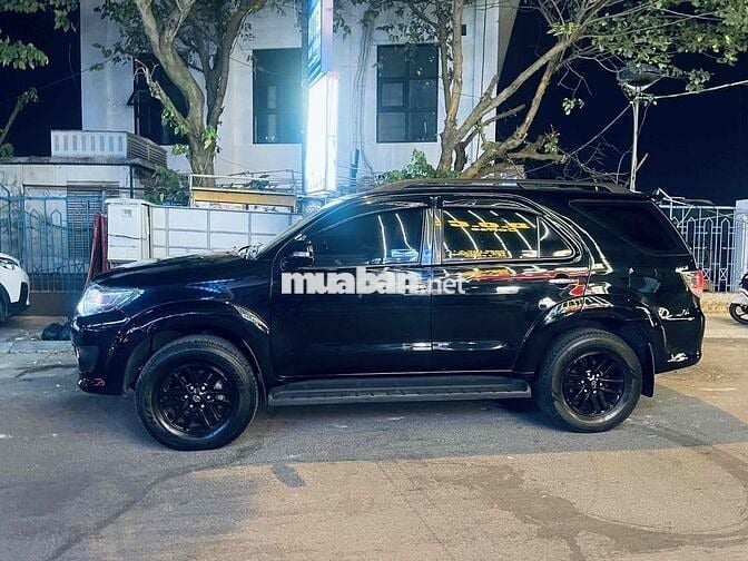 Toyota Fortuner 2014 2.7V 4x4 AT - 100000 km