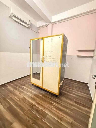 🟣🟣🟣🟣🟣🟣 NHÀ MỚI NG CĂN HẺM XE HƠI 1135 Ở LIỀN CÓ SÂN 🟣🟣🟣🟣🟣🟣