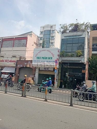 Nhà cho thuê nguyên căn mặt tiền số 75 Trường Chinh, P 12, Tân Bình
