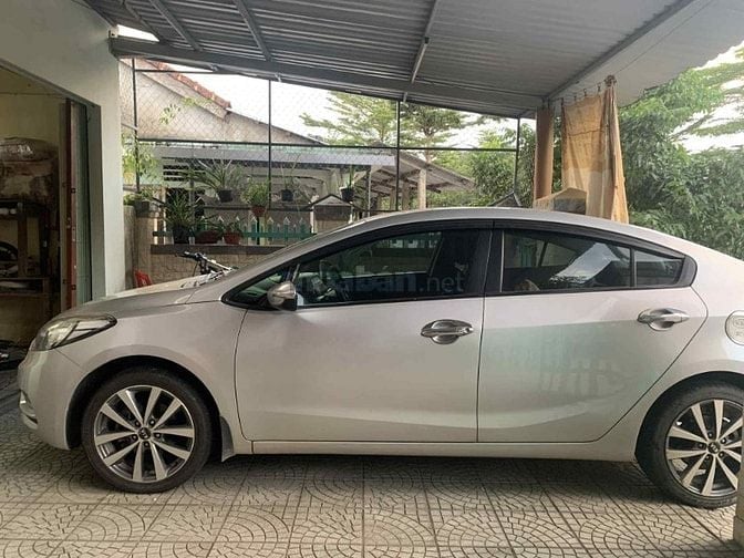 Bán giúp Ông anh Kia K3 2014 số sàn hai đời chủ ,giáo viên sử dụng còn