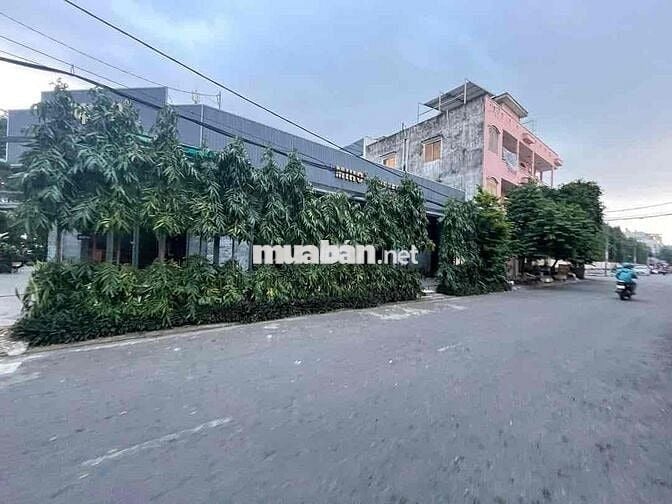 Biệt Thự góc 2MT đường lớn dt 24x16m nhà 2 tấm giá thuê 40tr/th