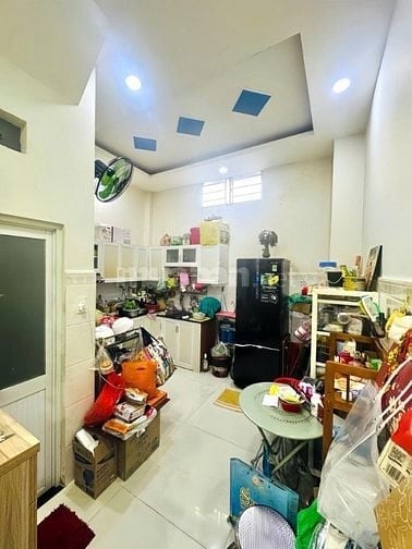 DUY NHẤT CĂN NHIÊU TỨ PHÚ NHUẬN ĐỂ GIÁ 4TỶ8 TRỤC ĐƯỜNG CHÍNH KDMB  