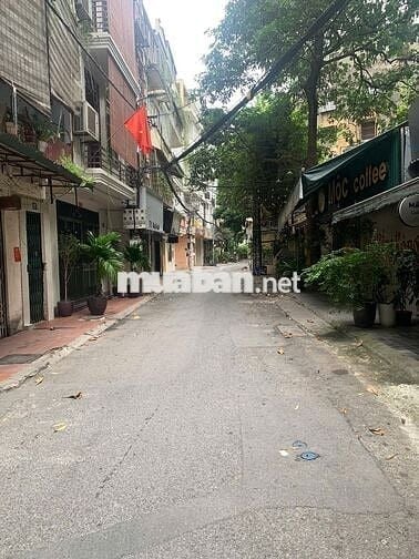 Cho thuê nhà nguyên căn ngõ Thái Hà(40m2 x 5 tầng, ngõ ô tô tránh)