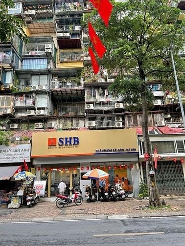 Bán căn hộ tầng 2 gần hồ Giảng Võ 