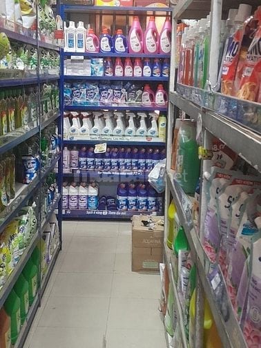 Bách hóa tổng hợp cần 3 bạn làm việc tại cửa hàng