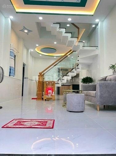 kẹt nợ bán gấp nhà đường Hậu Giang, Q.6 - DT 60m2/1TY080 Sổ Hồng Riêng