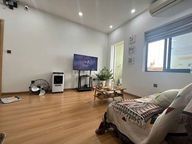 Chung cư 10A Trần Nhật Duật, Quận 1: 50m2,1p ngủ, NT, 9,5tr