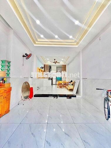 nhà full Nội Thất trệt 2 lầu 3 phòng ngủ 3wc