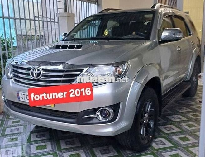 toyota fotuner sx 2016 máy dầu số sàn , xe 7 chỗ