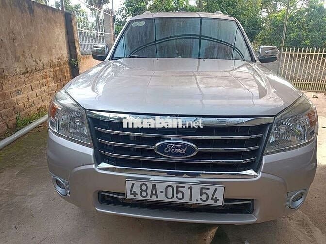 Ford everest 2012 2.5L 4x2 MT - 123456 km