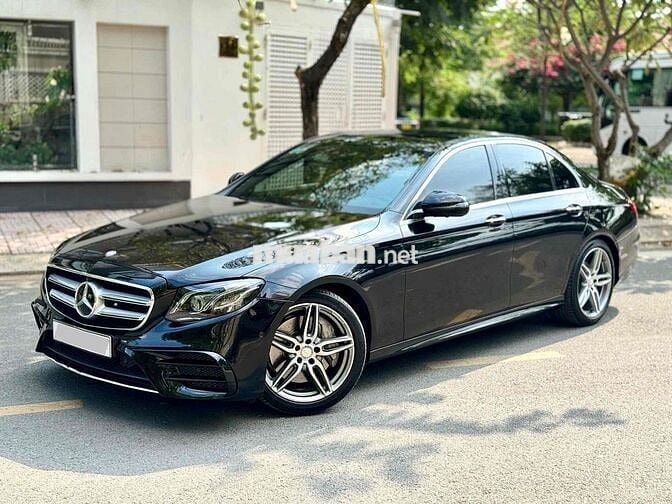 Mercedes Benz E Class 2018 E300 AMG 1 chủ