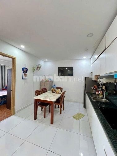 Chung cư D5, P25, Bình Thạnh: 3p ngủ, 110m2, giá 15tr, full nội thất