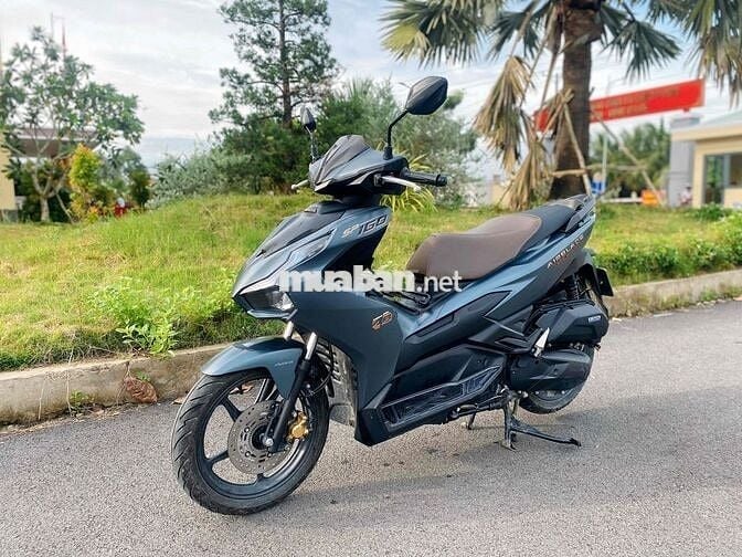 Chính chủ cần bán AB160, ABS bản đặc biệt.