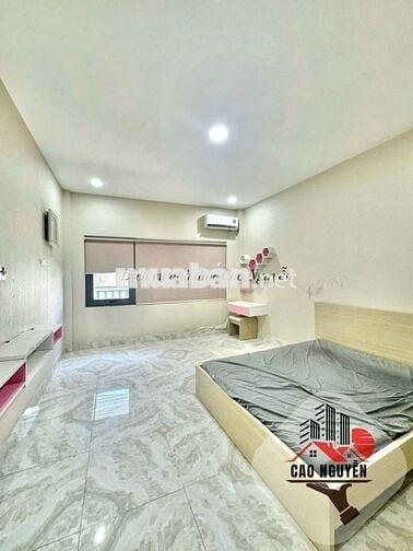 Nhà 4 tầng 3 phòng ngủ Đường Chiến Lược (Nội thất cơ bản)