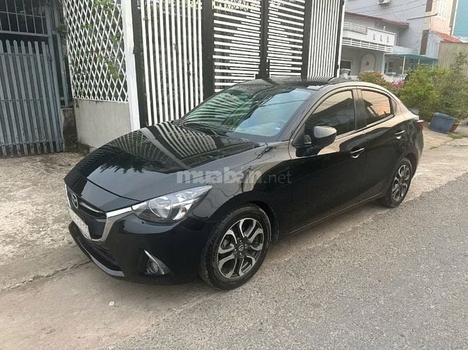 Cần bán gấp xe mazda2 đời 2017