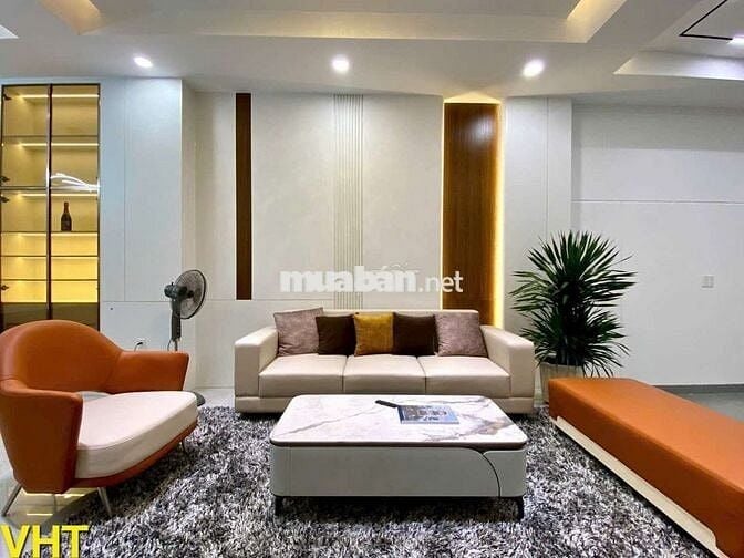 Nhà mới 3 tầng 4pn full công năng. Sổ mới hoàn công đủ.Q7.PT _CHỈ  9₫