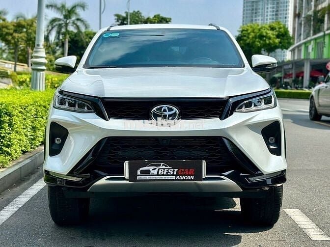 Toyota Fortuner Legender 2x4 Cao Cấp 2025