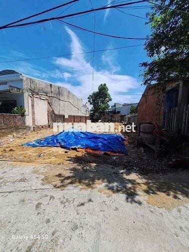 Đất kiệt Tôn Đản đối diện ủy ban phường An Khê