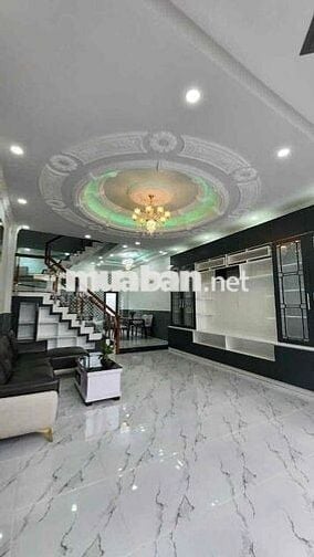 CHO THUÊ NHÀ NGUYÊN CĂN 2PN RỘNG 100M2 ĐỦ NỘI THẤT GẦN PHÚ MỸ HƯNG