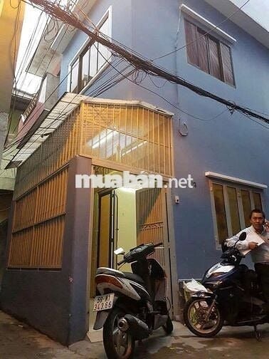 Nhà hẻm 1 xẹt Ngô Quyền 2 lầu 4x11 - 4pn 2wc 3 máy lạnh