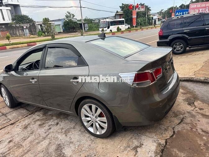 Kia Cerato 2010 1.6 AT - 999 km