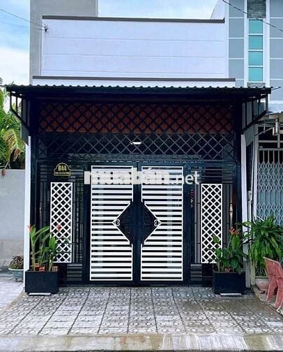 Bán gấp căn nhà mới ở ngay Đ. Lộc Du , Trảng Bàng 138m2 SHR giá 138tr