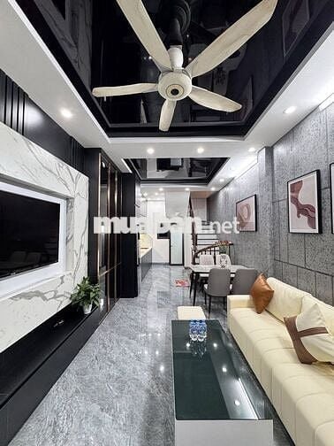 Bán nhà sát cầu Lủ, ô tô đỗ cửa, full nội thất giá 8,3 tỷ thương lượng
