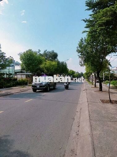 QUÁ HỜI CHO LÔ ĐẤT ĐẸPMT ĐƯỜNG LỚN 136M2 CHỈ 1 TỎI TT.HÓC MÔN BÁN NGAY