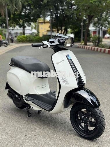 💥Vespa đầu vuông màu trắng đen Sporty đẹp keng