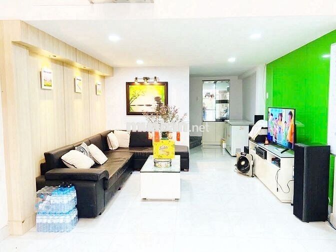 🔥 Nhà đẹp, 4x10 - 3 tầng đường Cách Mạng Tháng 8, giá 13tr TL