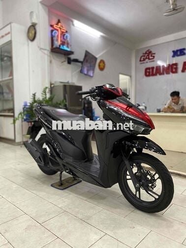 Honda Vario 150 đk 2021 màu đỏ đen BSTP chính chủ