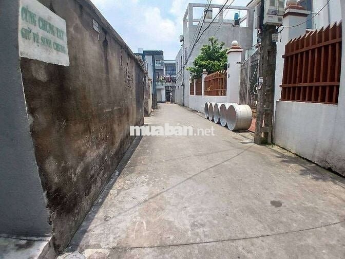 BÁN ĐẤT TẶNG NHÀ PHÙ LỖ SẴN 7 PHÒNG TRỌ CHO THUÊ .ĐƯỜNG THÔNG OTO