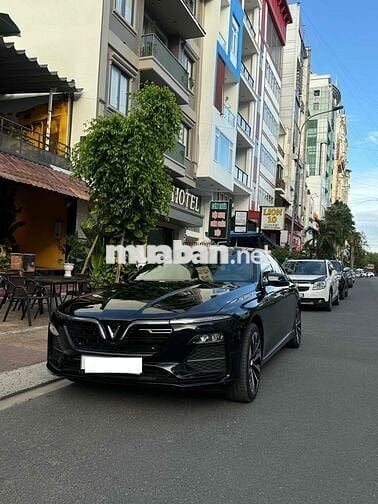 VinFast Lux A2.0 2021 Premium 2.0 AT - 43500 km