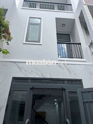 Cho thuê nhà mới xây 3 lầu giá rẻ
