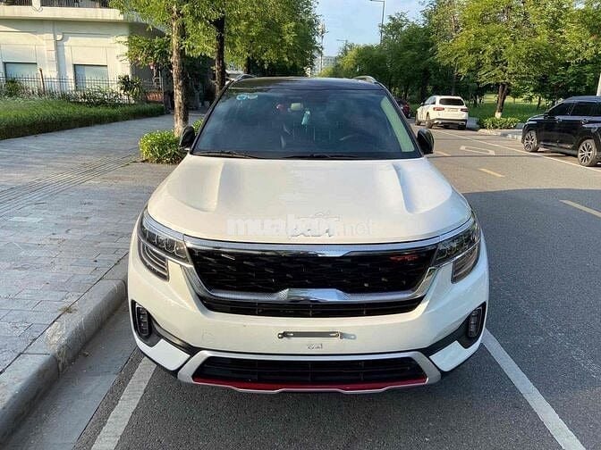 Kia Seltos 2023 GT-Line bản cao nhất 6 túi khí
