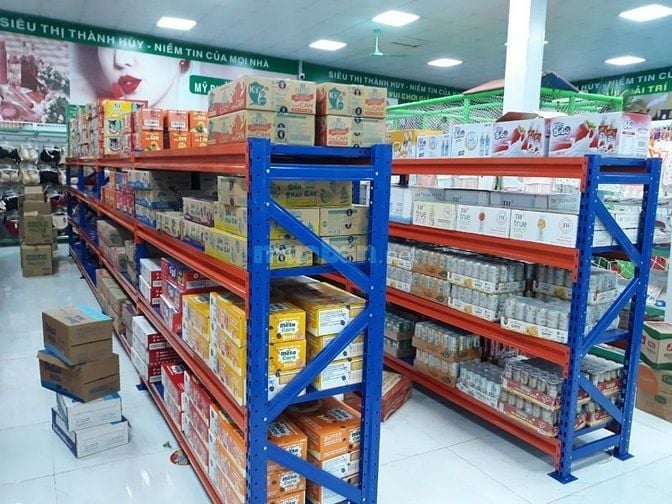 TUYỂN NHÂN VIÊN KHO CHO CỬA HÀNG MỚI